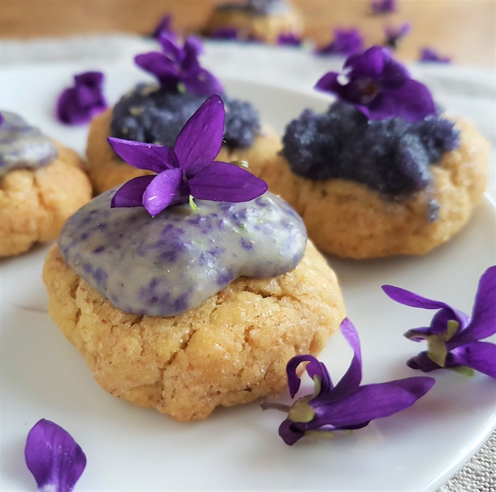 How can the violet flower be used in cooking